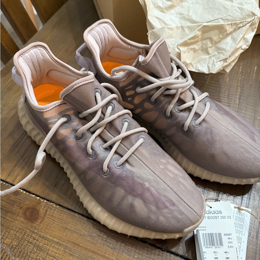 Adidas Yeezy Boost 350 V2 with Tags